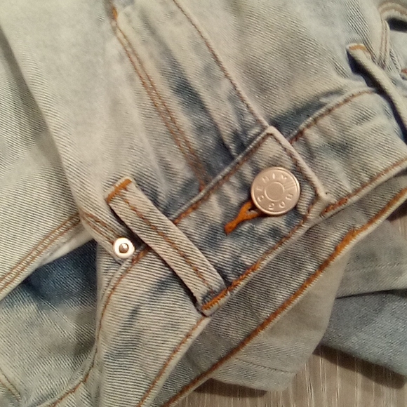 -BDG Urban Outfitters Destroyed High Rise Mom Jeans - Picture 5 of 12